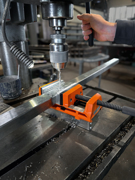 Immagine di Set coppia di ganasce di protezione (P) prismatiche e (B) piatte 110 mm in alluminio (FEIN VersaMAG)